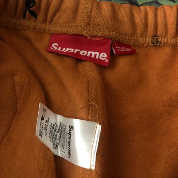 Supreme Playboy Prints Sweatpants - Picture 5 of 11